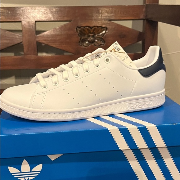 NWT Adidas Original Stan Smith White and Black Sneakers. Size 10 - Picture 10 of 11